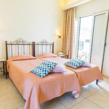 Pela Sofia Hotell 3*